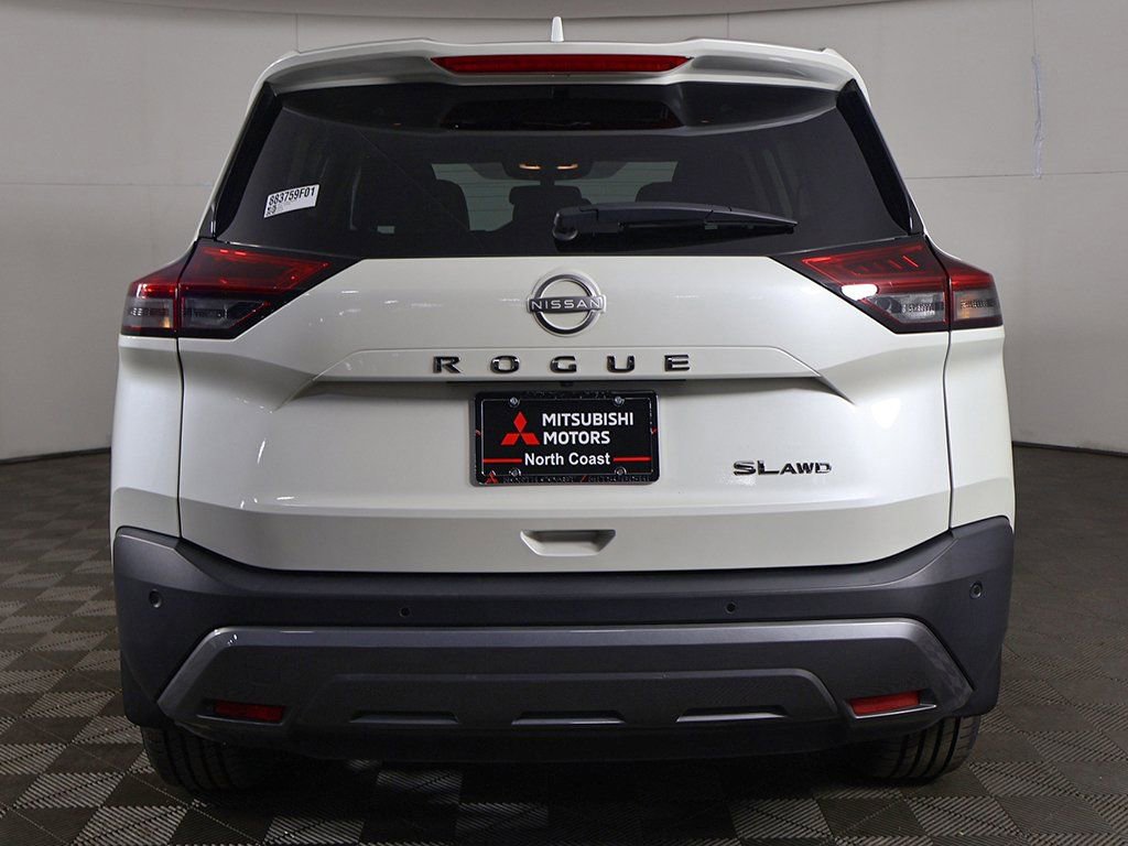 Used 2023 Nissan Rogue SL w/ SL Premium Package image 13