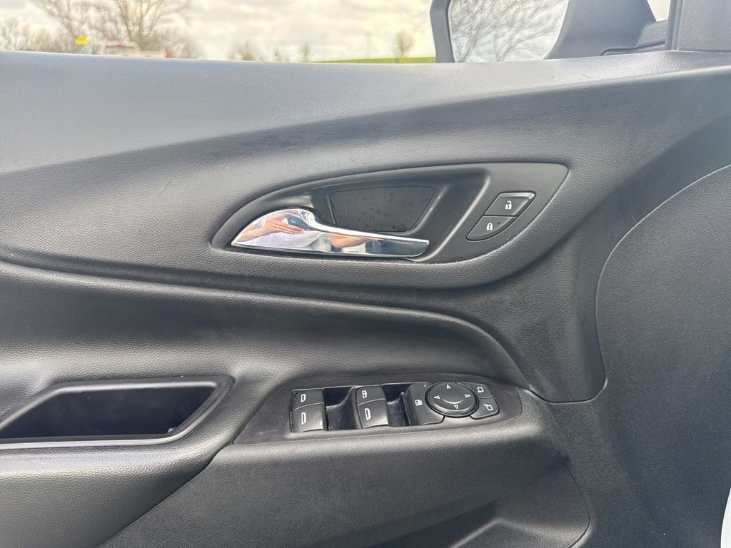 Used 2018 Chevrolet Equinox LT image 10