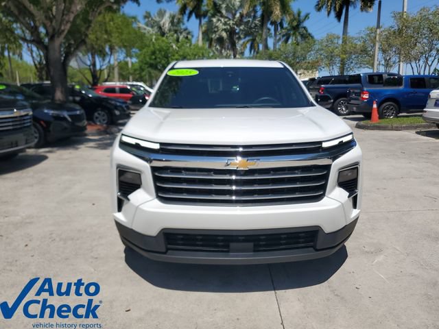 Used 2025 Chevrolet Traverse LT w/ Driver Confidence Package FWD image 6