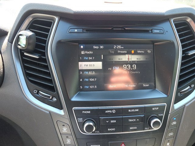 Used 2017 Hyundai Santa Fe SE FWD image 16