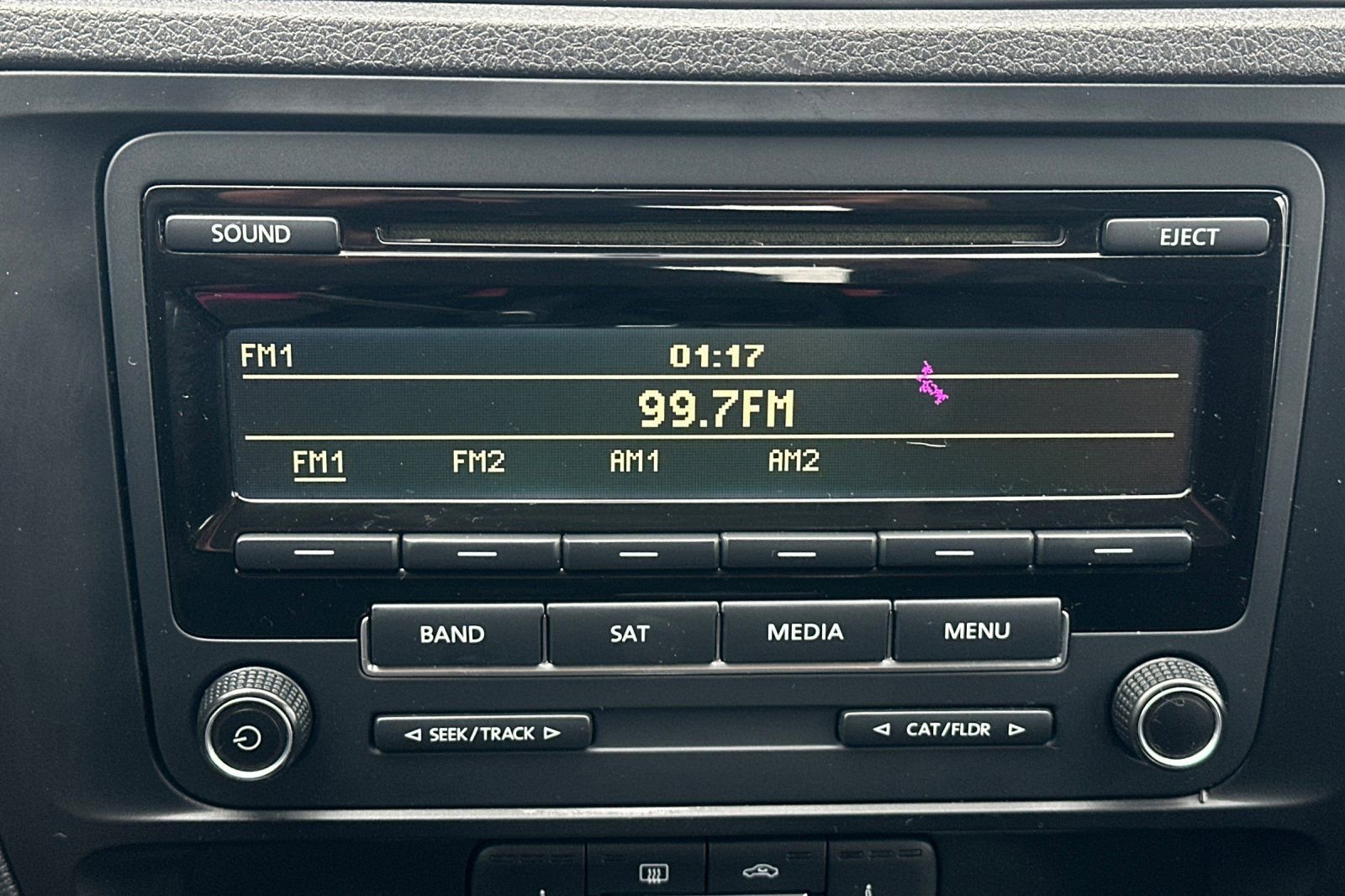 Used 2015 Volkswagen Jetta SE image 16