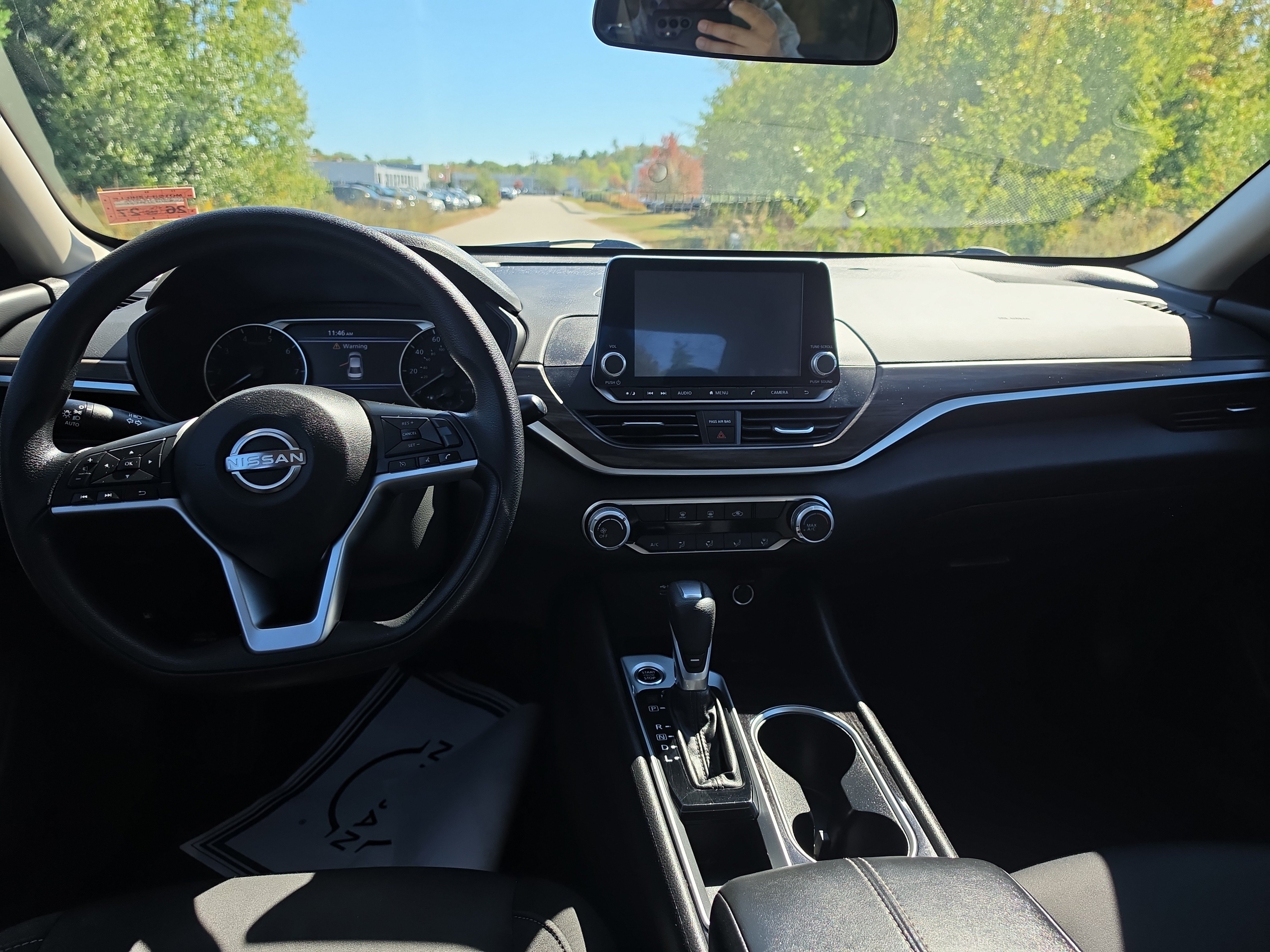 Used 2024 Nissan Altima 2.5 SV FWD image 18