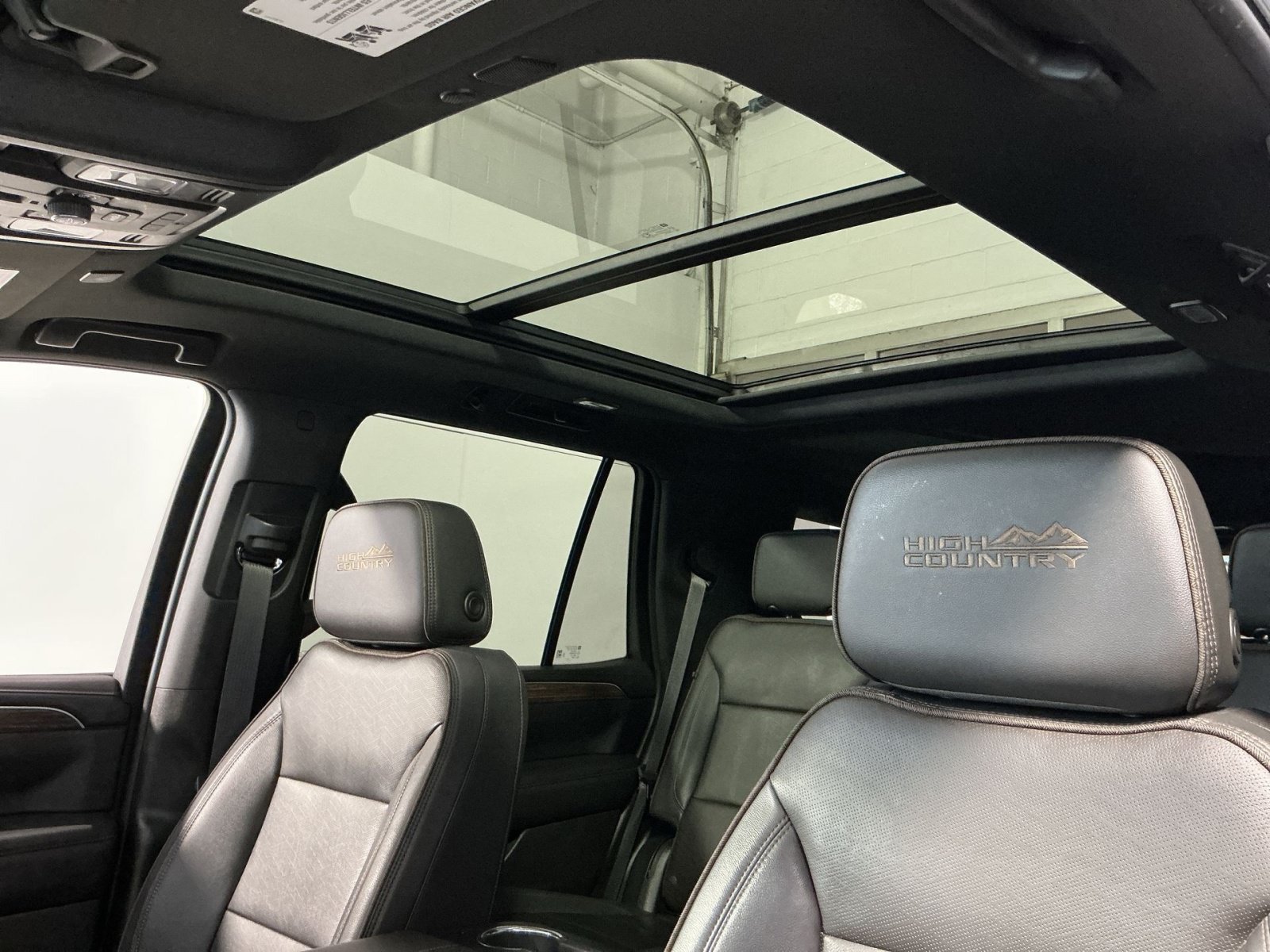 Used 2023 Chevrolet Tahoe High Country AWD/4WD image 24