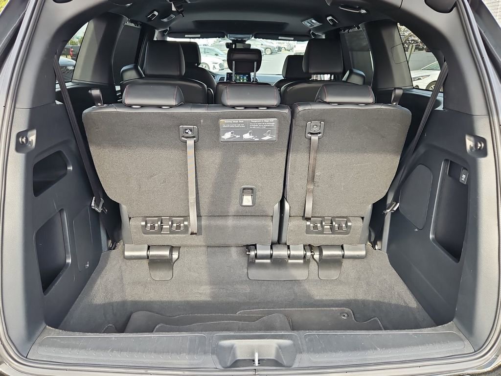 Used 2023 Honda Odyssey Sport image 17