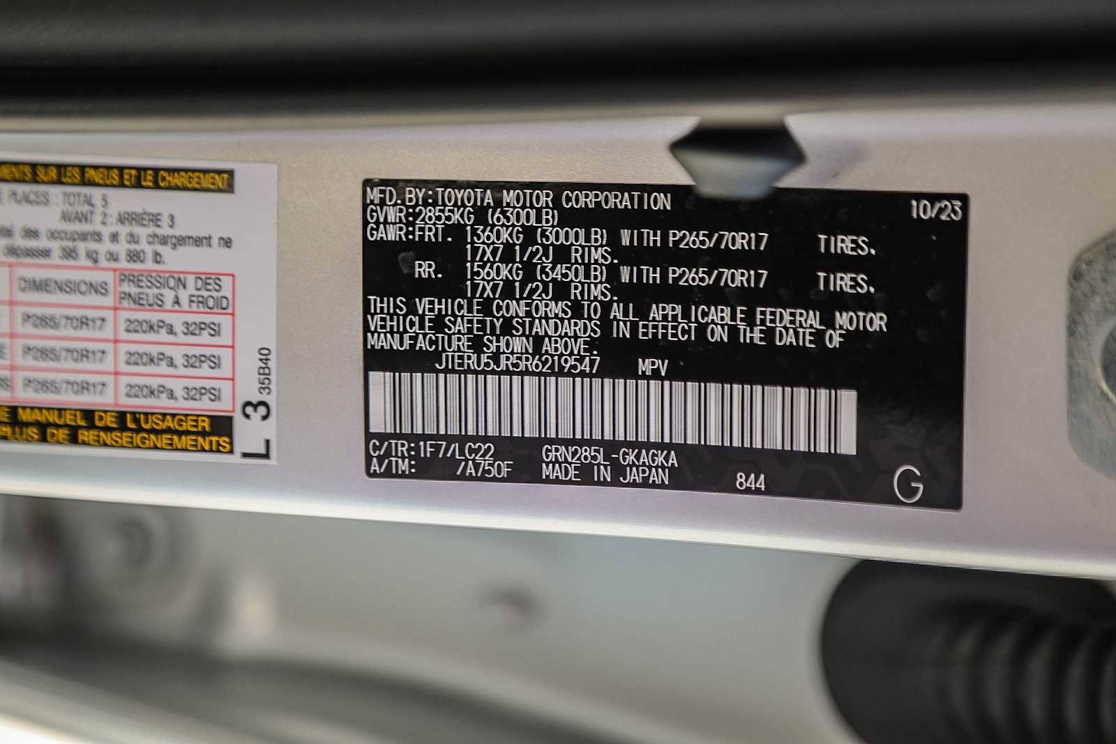 Certified 2024 Toyota 4Runner TRD Off-Road Premium image 28