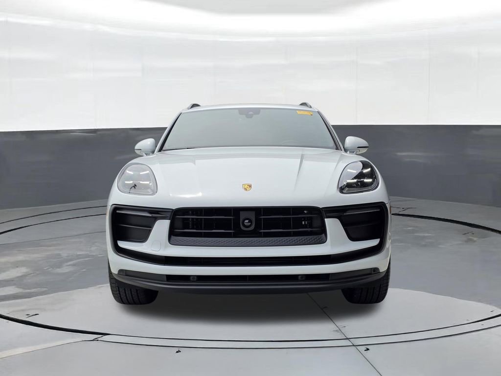 New 2026 Porsche Macan AWD/4WD image 9