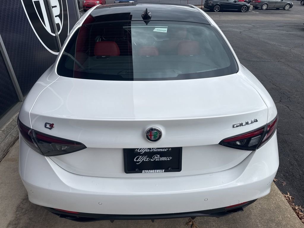 New 2026 Alfa Romeo Giulia AWD image 7