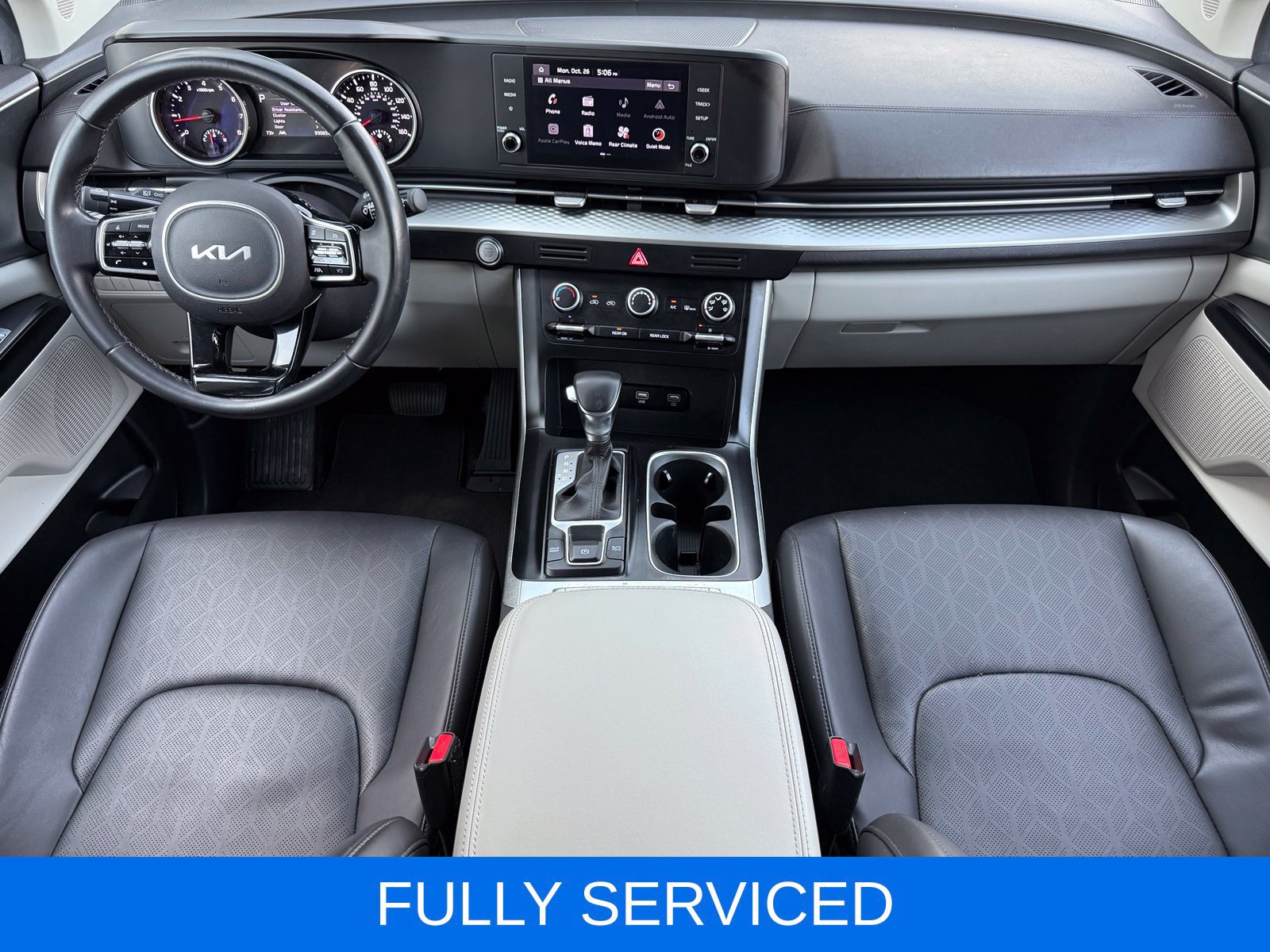 Used 2022 Kia Carnival LX FWD image 24