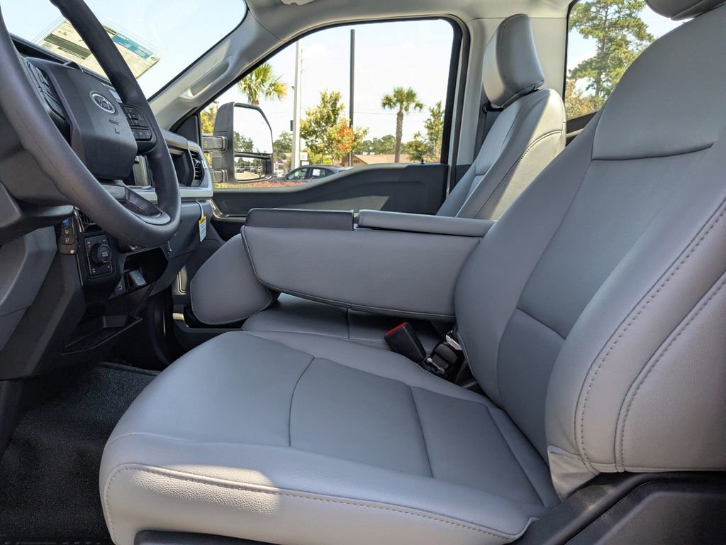 New 2026 Ford F250 XL image 29