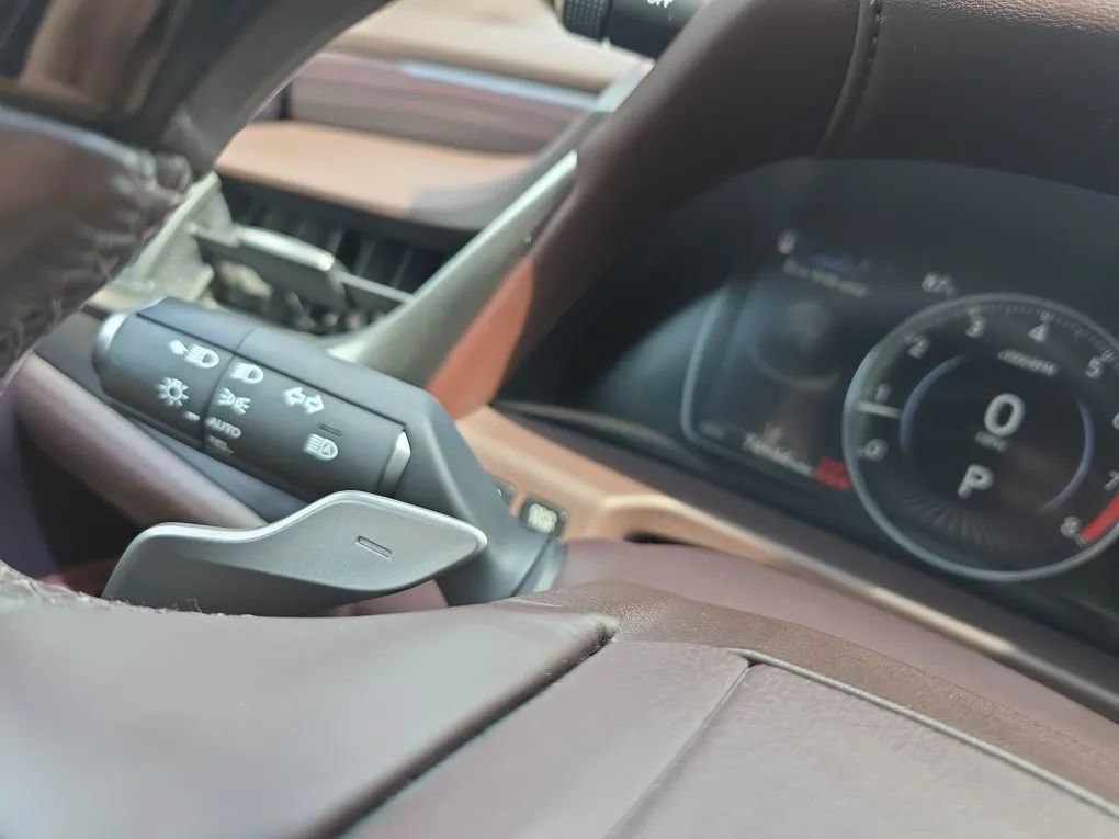 Used 2019 Lexus ES 350 w/ Premium Package FWD image 21