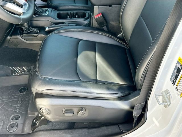 Used 2024 Jeep Wrangler Sahara w/ Dual Top Group AWD/4WD image 19