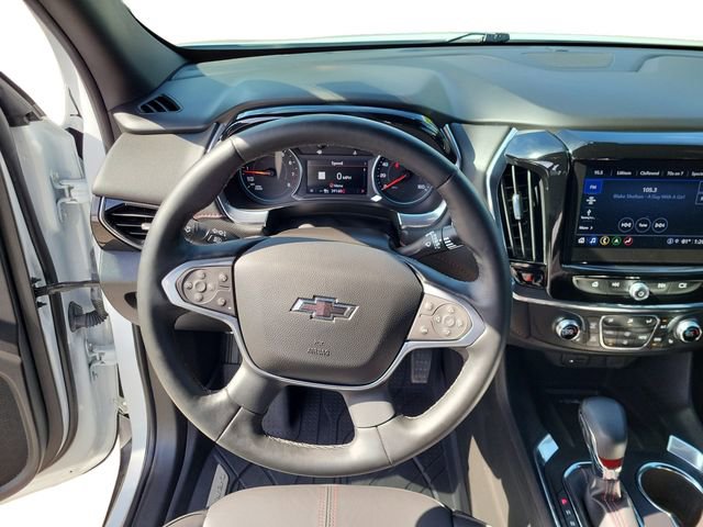 Used 2023 Chevrolet Traverse RS image 18