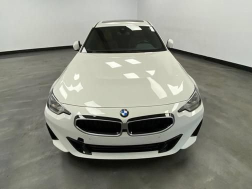 Used 2022 BMW 230i Coupe w/ Premium Package 2 RWD image 9