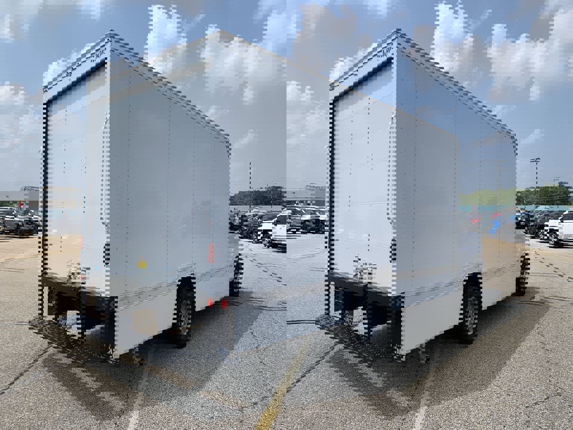 New 2024 GMC Savana 4500 w/ Power Convenience Package image 22