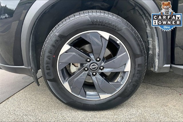 Used 2025 Nissan Rogue SV FWD image 9