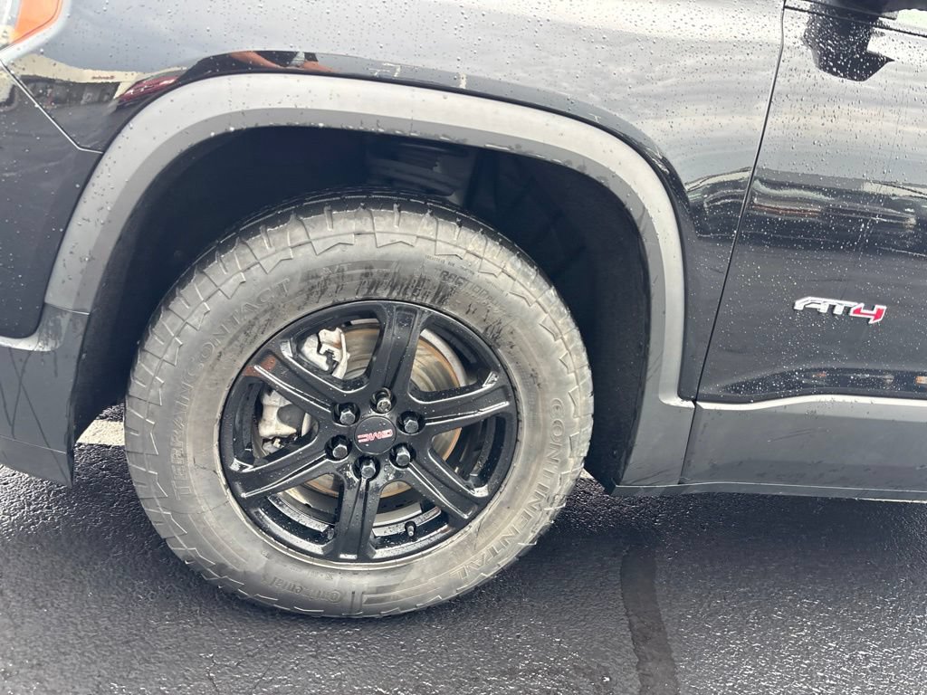 Used 2022 GMC Acadia AT4 w/ Technology Package AWD/4WD image 9