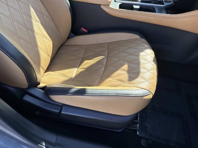 Used 2022 Nissan Sentra SV w/ SV Premium Package FWD image 10