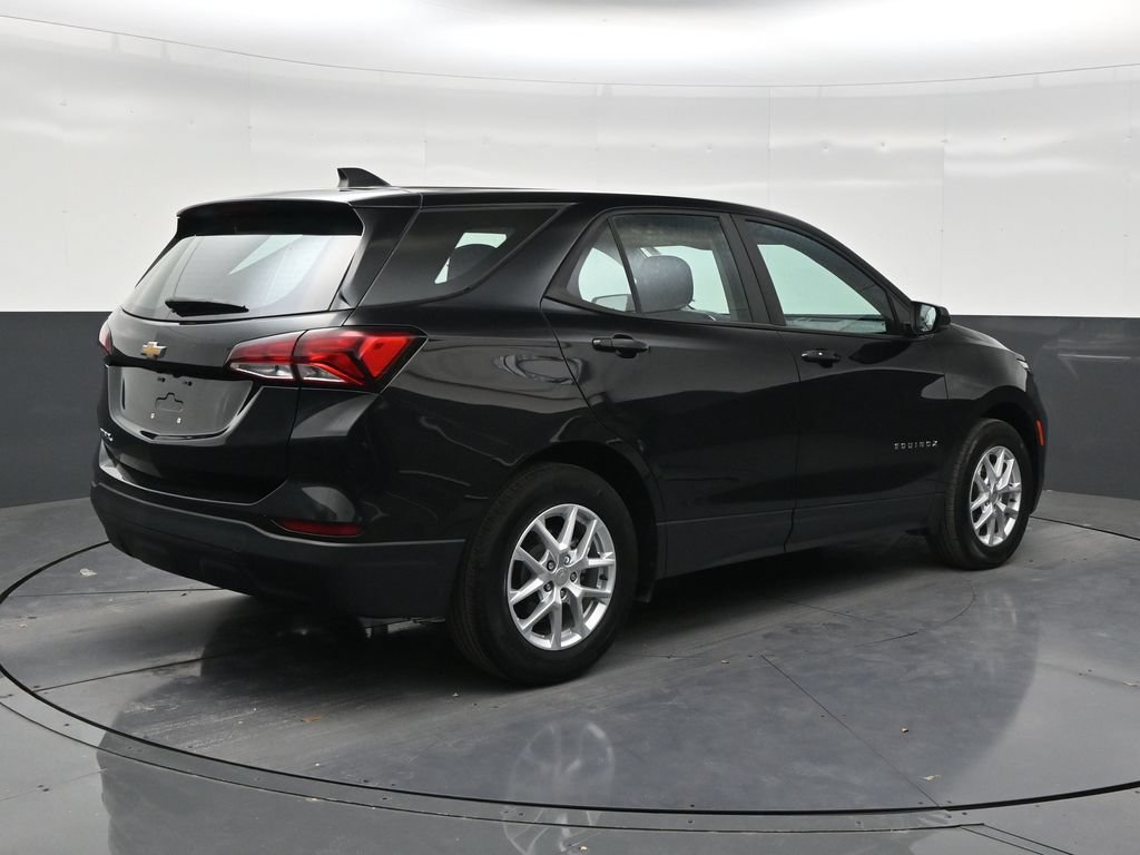 Used 2024 Chevrolet Equinox LS FWD image 5