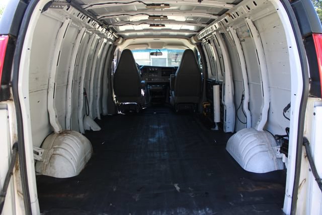 Used 2018 GMC Savana 2500 Extended RWD image 25