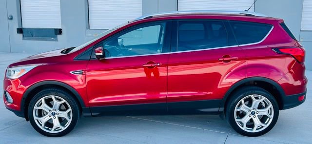 Used 2019 Ford Escape Titanium w/ U9j03 - Titanium Tow Package image 2