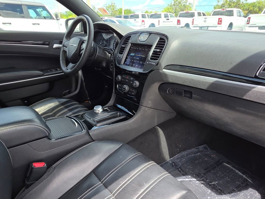 Used 2023 Chrysler 300 S image 9