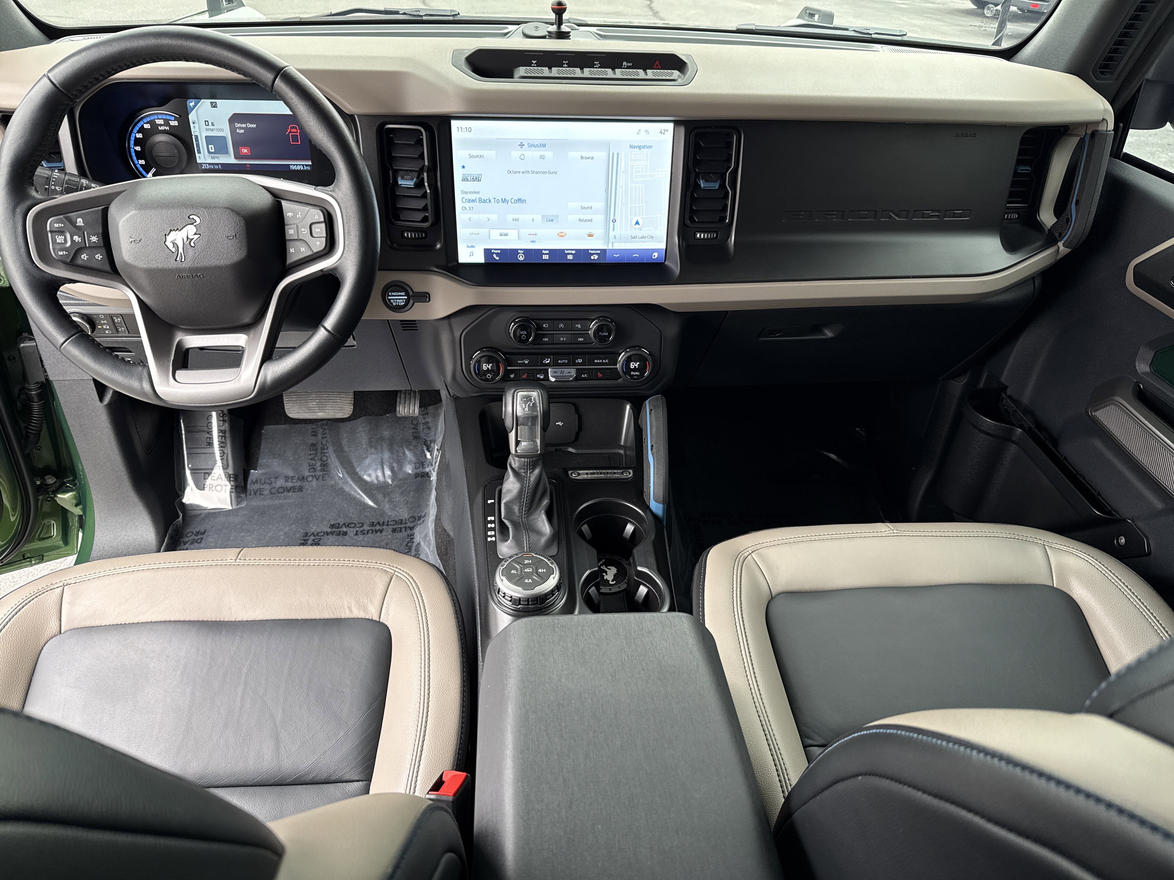 Used 2023 Ford Bronco Wildtrak image 17