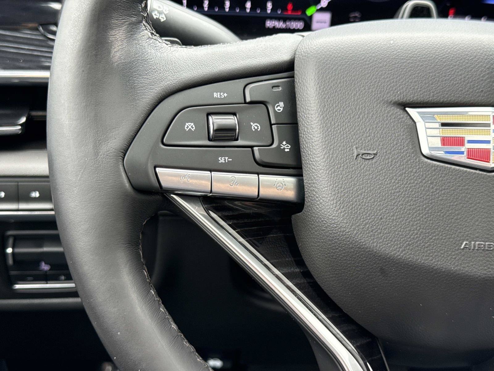 Used 2022 Cadillac Escalade ESV Sport w/ Touring Package AWD/4WD image 10