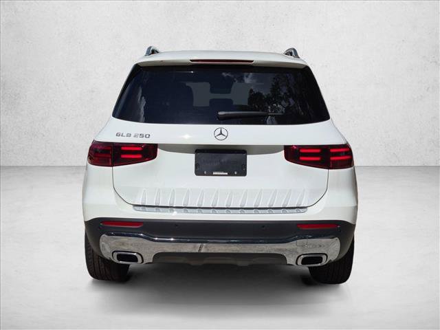 Used 2026 Mercedes-Benz GLB 250 image 8