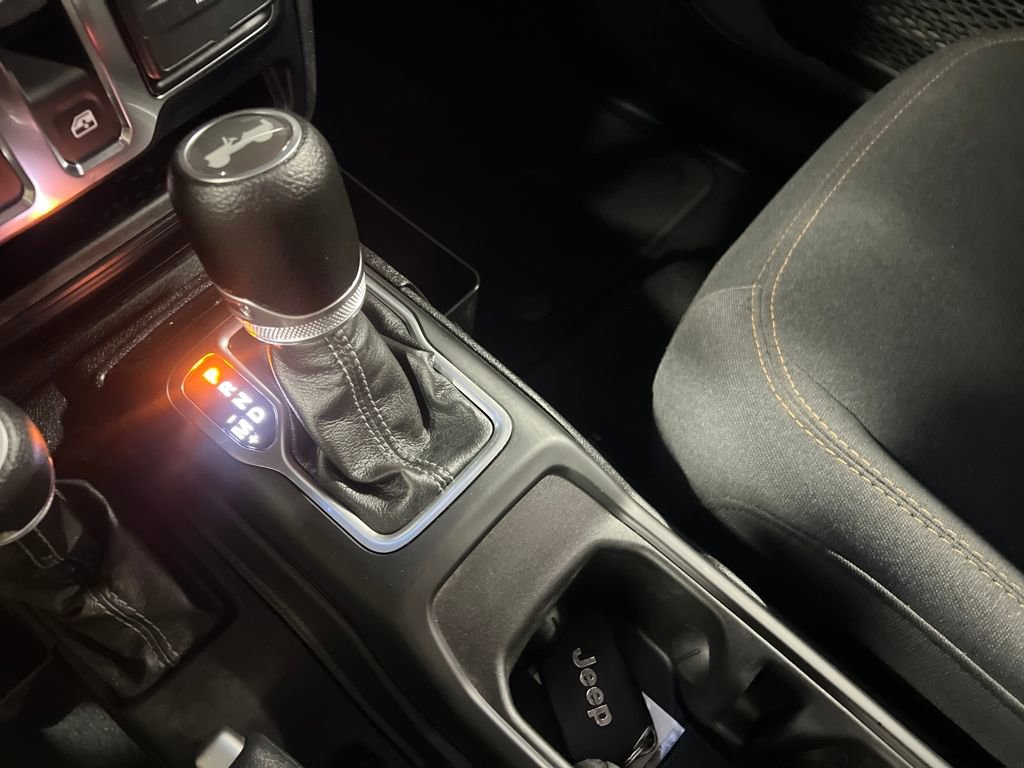 Used 2024 Jeep Wrangler Sport S image 24