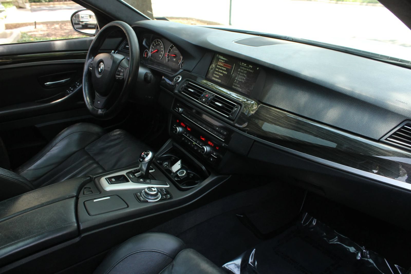 Used 2013 BMW M5 RWD image 25