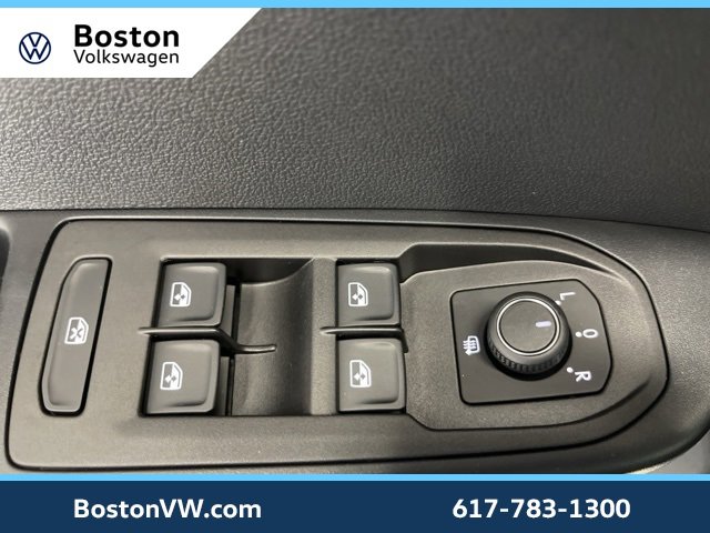 Used 2025 Volkswagen Taos SE w/ Panoramic Sunroof Package image 22