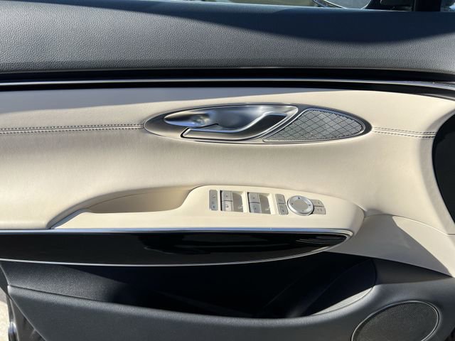 Used 2025 Genesis GV70 2.5T image 11