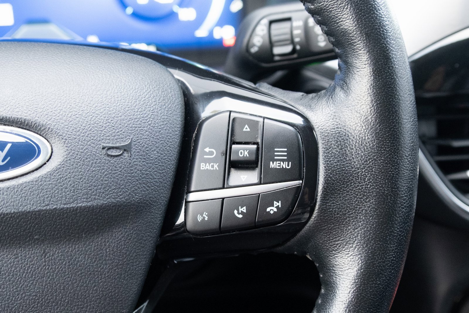 Used 2021 Ford Escape Titanium image 9