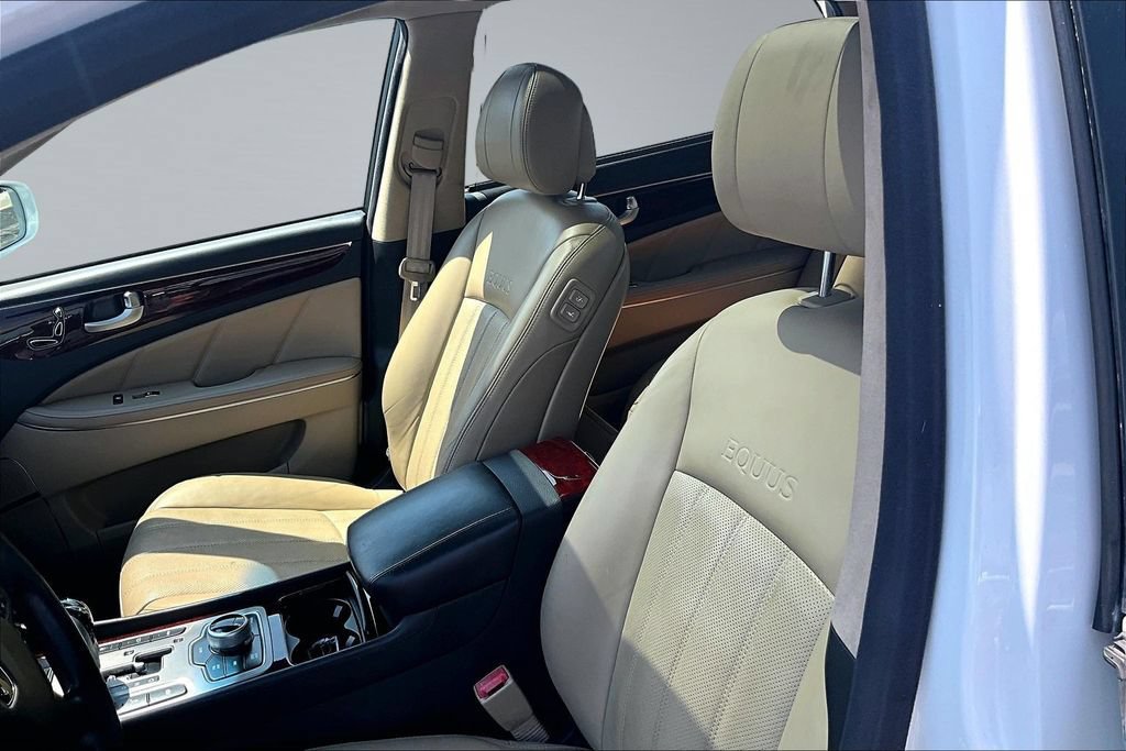 Used 2011 Hyundai Equus Ultimate RWD image 24