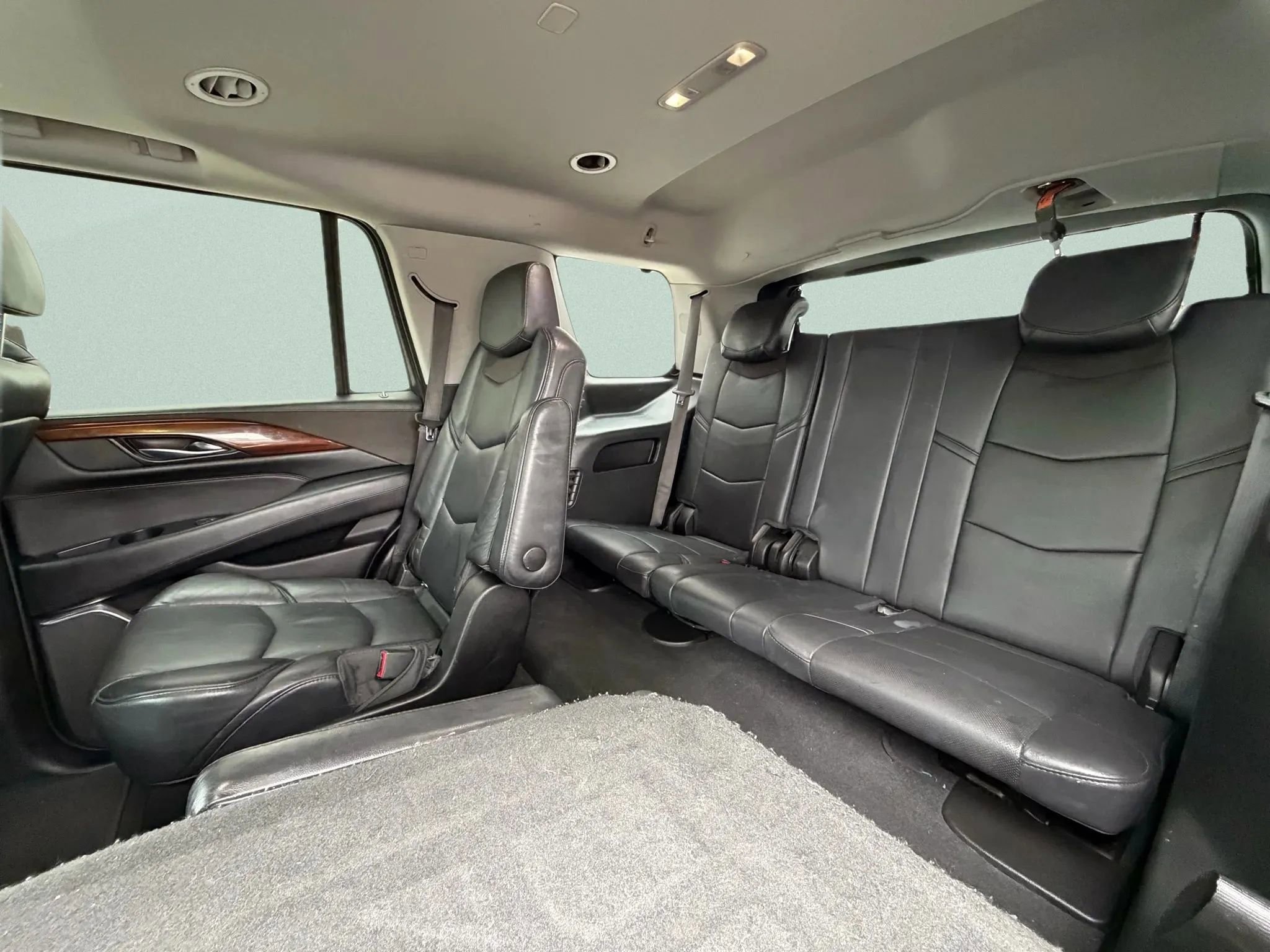 Used 2018 Cadillac Escalade Luxury image 20