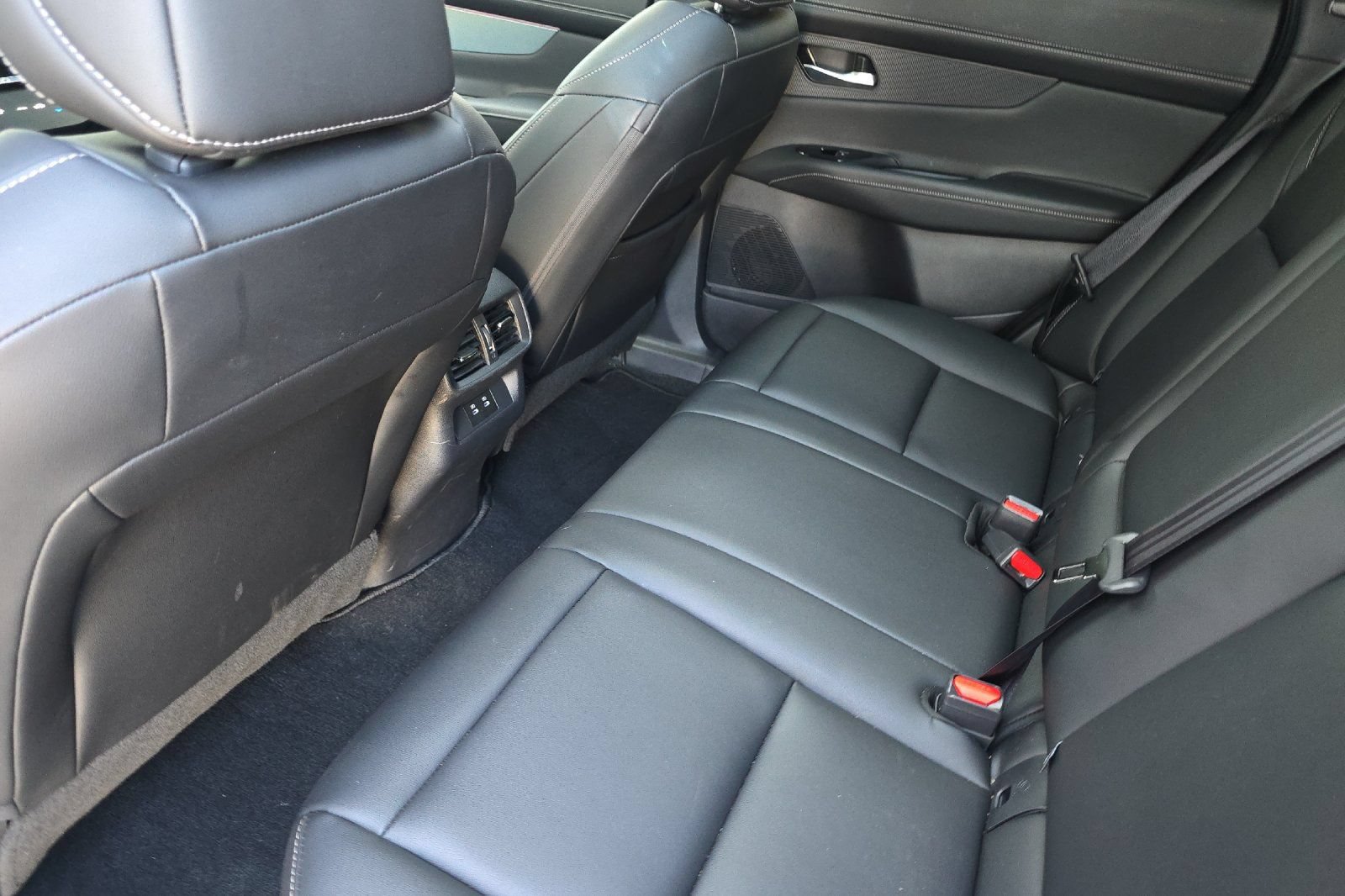 Used 2025 Nissan Murano SL AWD/4WD image 12