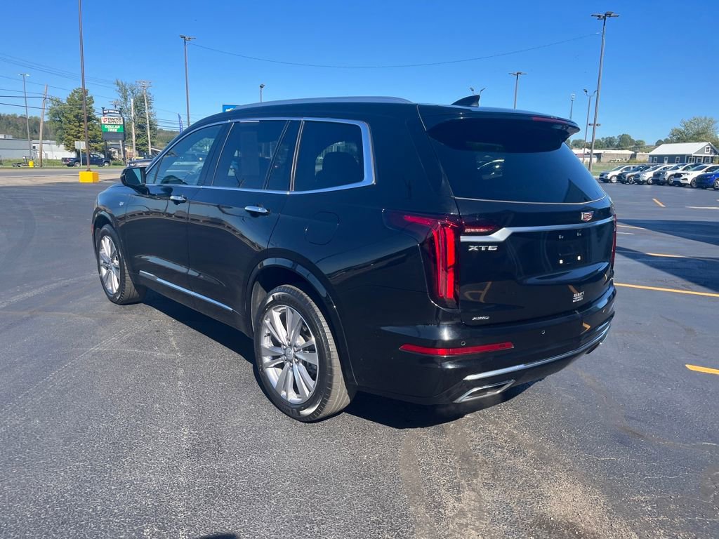 Used 2024 Cadillac XT6 Premium Luxury image 3