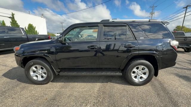 Used 2021 Toyota 4Runner SR5 Premium w/ Moonroof Package AWD/4WD image 5
