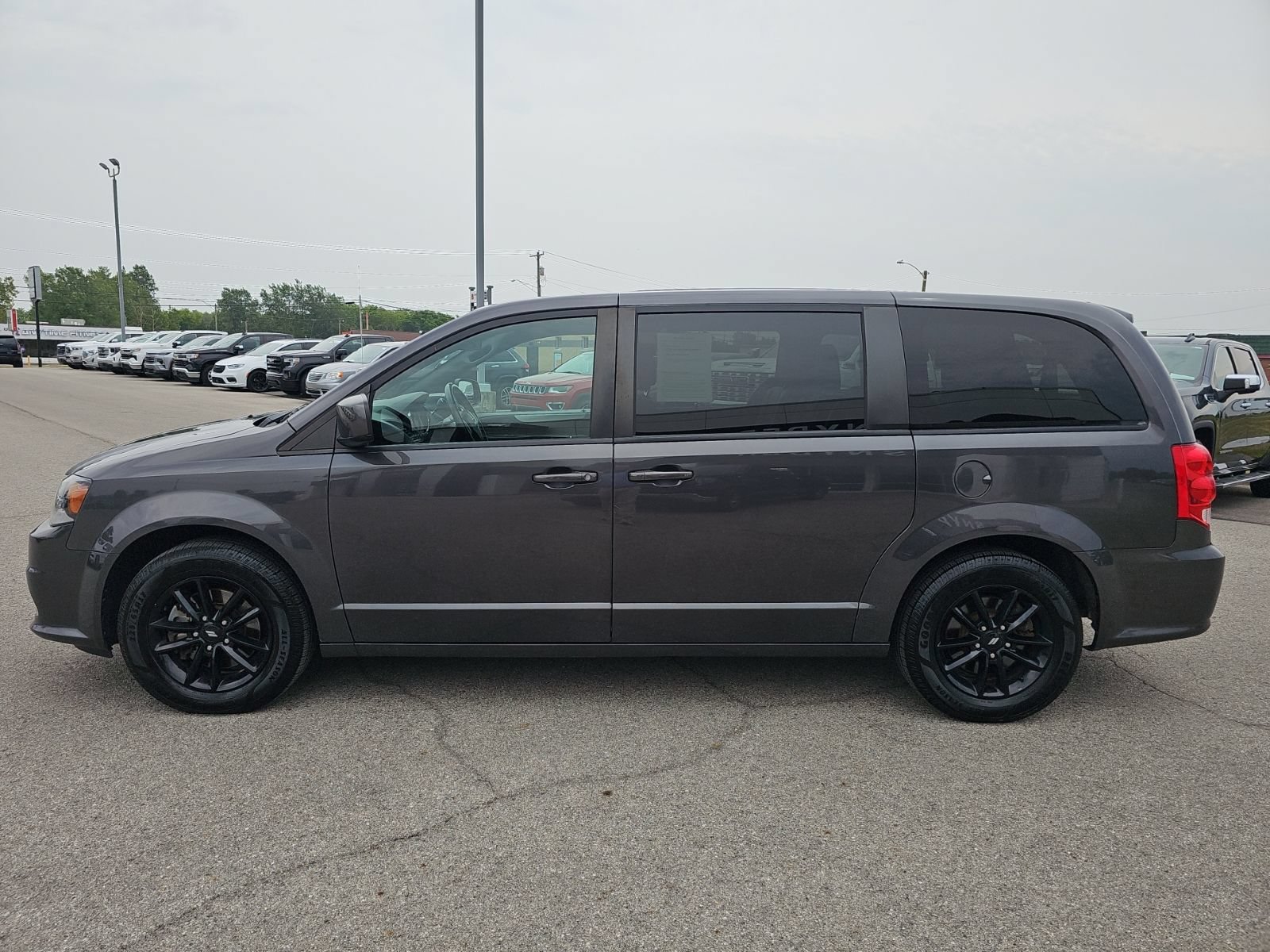 Used 2020 Dodge Grand Caravan GT FWD image 5