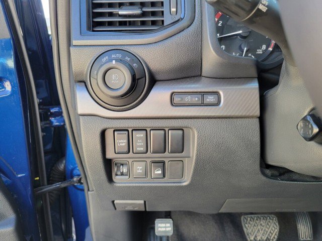 Used 2021 Nissan Titan PRO-4X w/ Pro-4x Convenience Package image 20