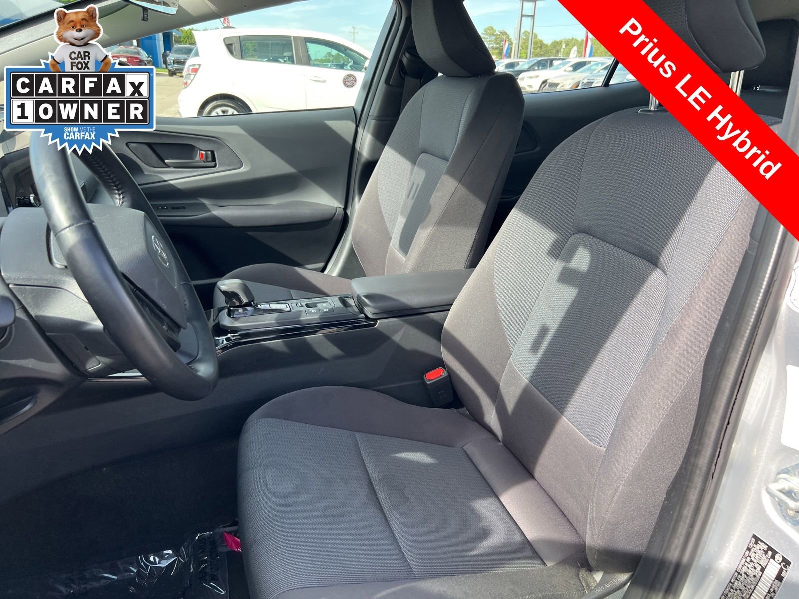 Used 2024 Toyota Prius LE FWD image 10