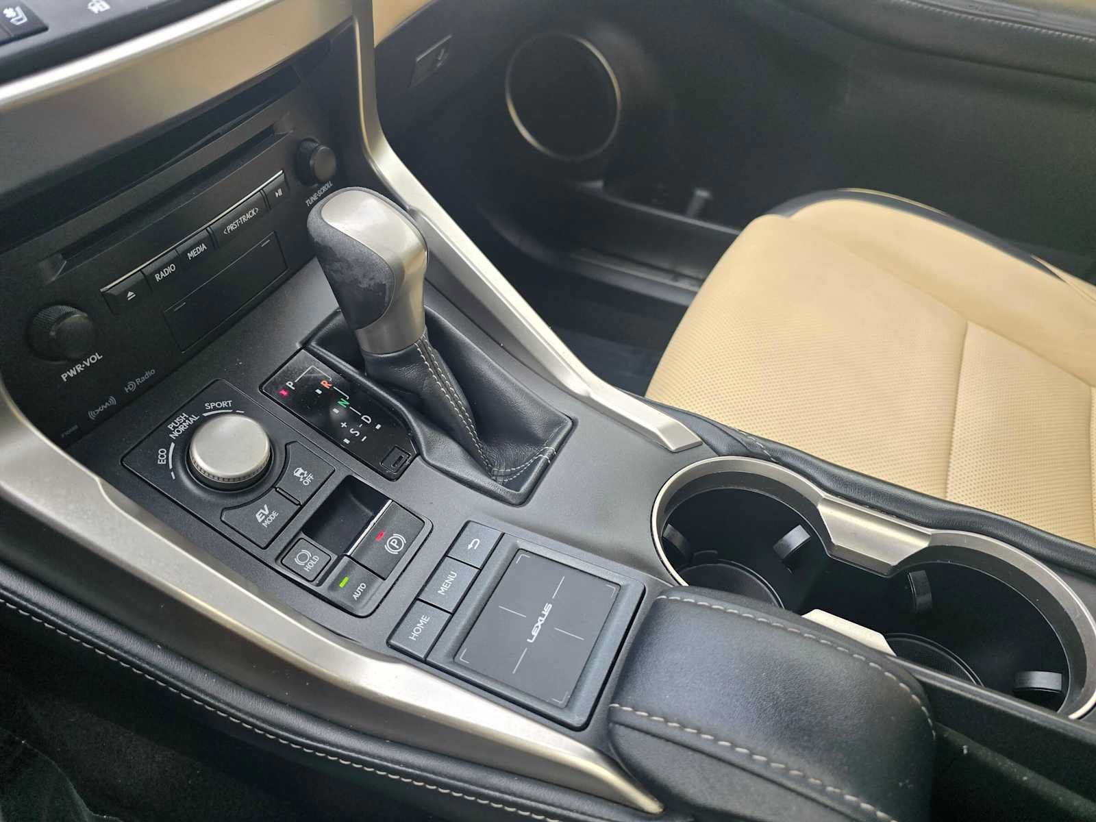 Used 2015 Lexus NX 300h FWD w/ Premium Package image 32