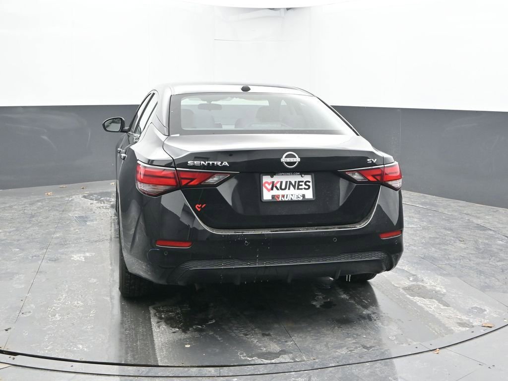 Used 2024 Nissan Sentra SV FWD image 11