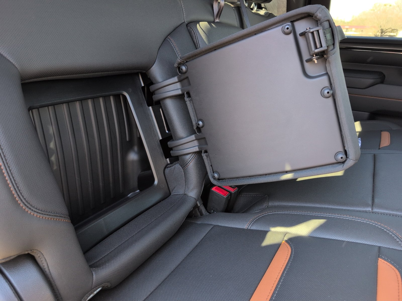 Used 2024 GMC Sierra 2500 AT4 w/ Technology Package image 17