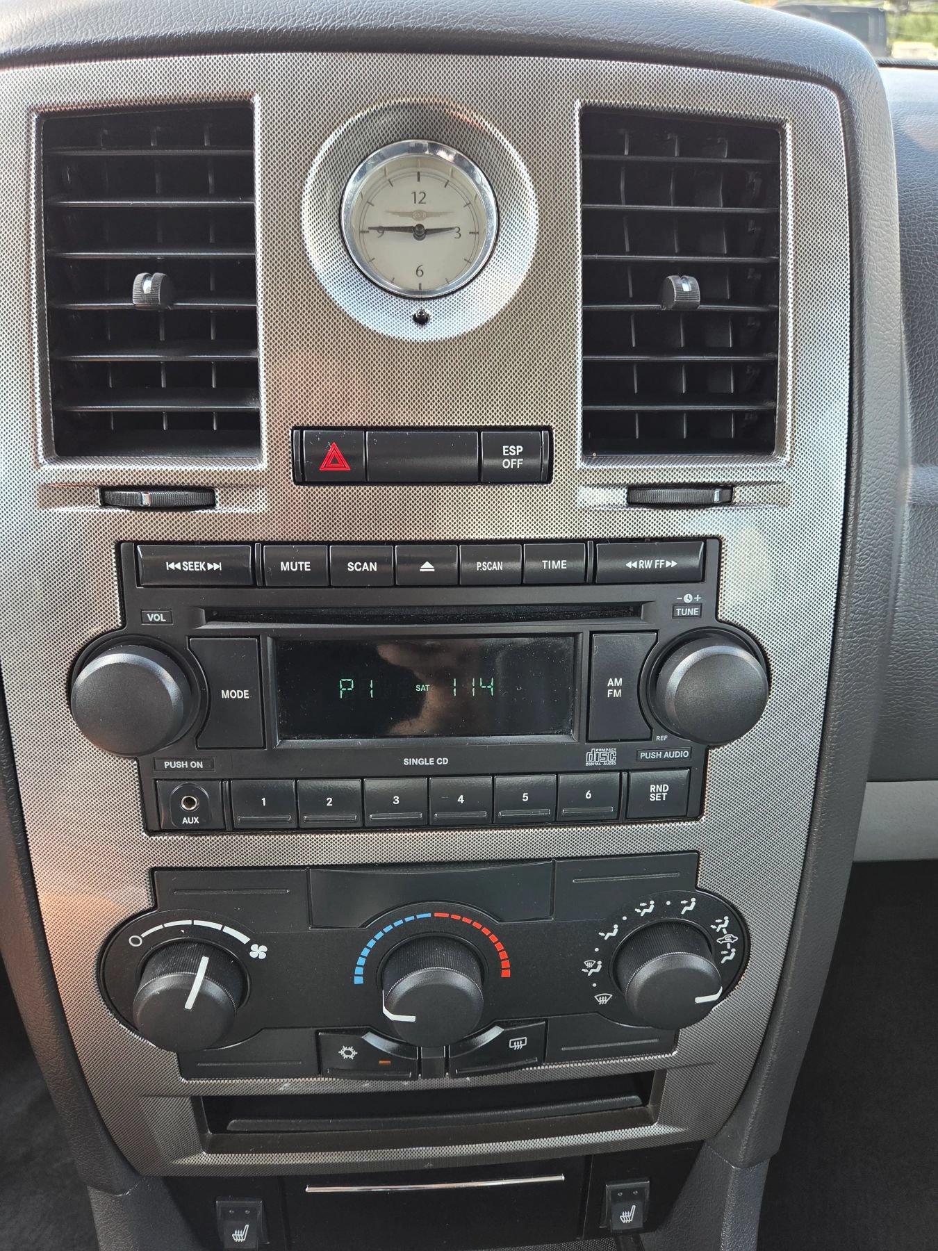 Used 2007 Chrysler 300 Touring w/ Comfort/Convenience Group RWD image 28