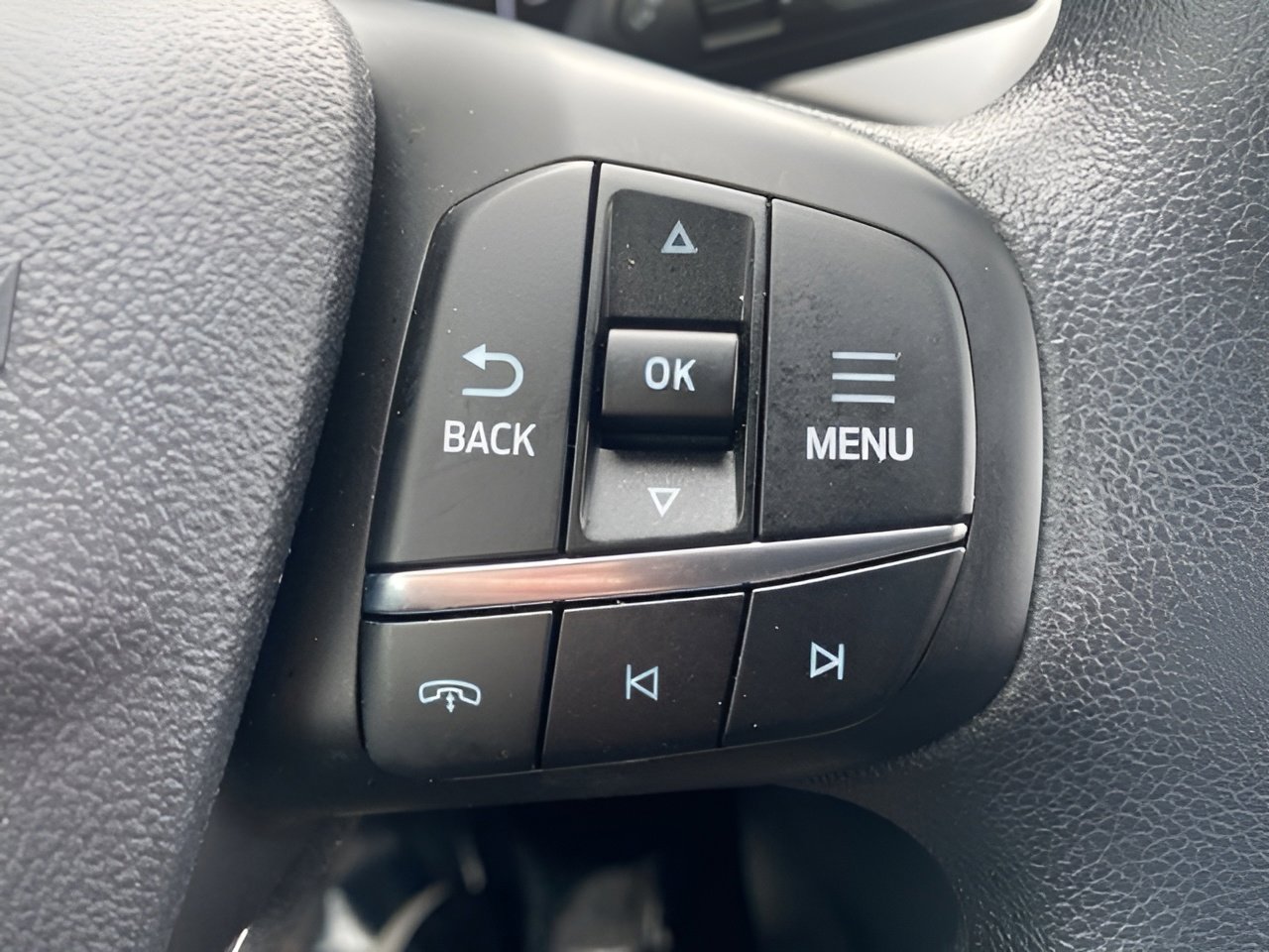 Certified 2025 Ford Escape Active AWD/4WD image 15