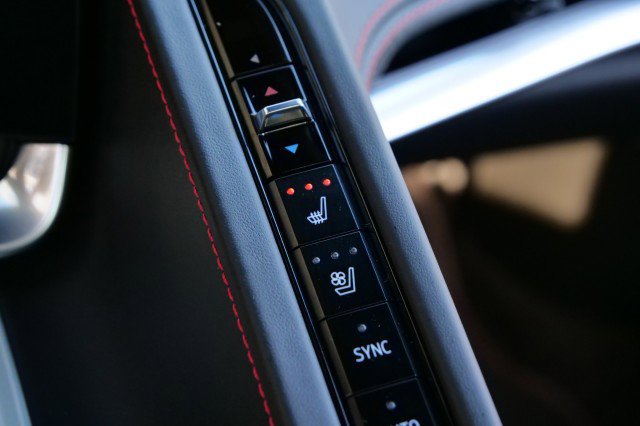 Used 2025 Chevrolet Corvette E-Ray w/ ZER Performance Package image 26