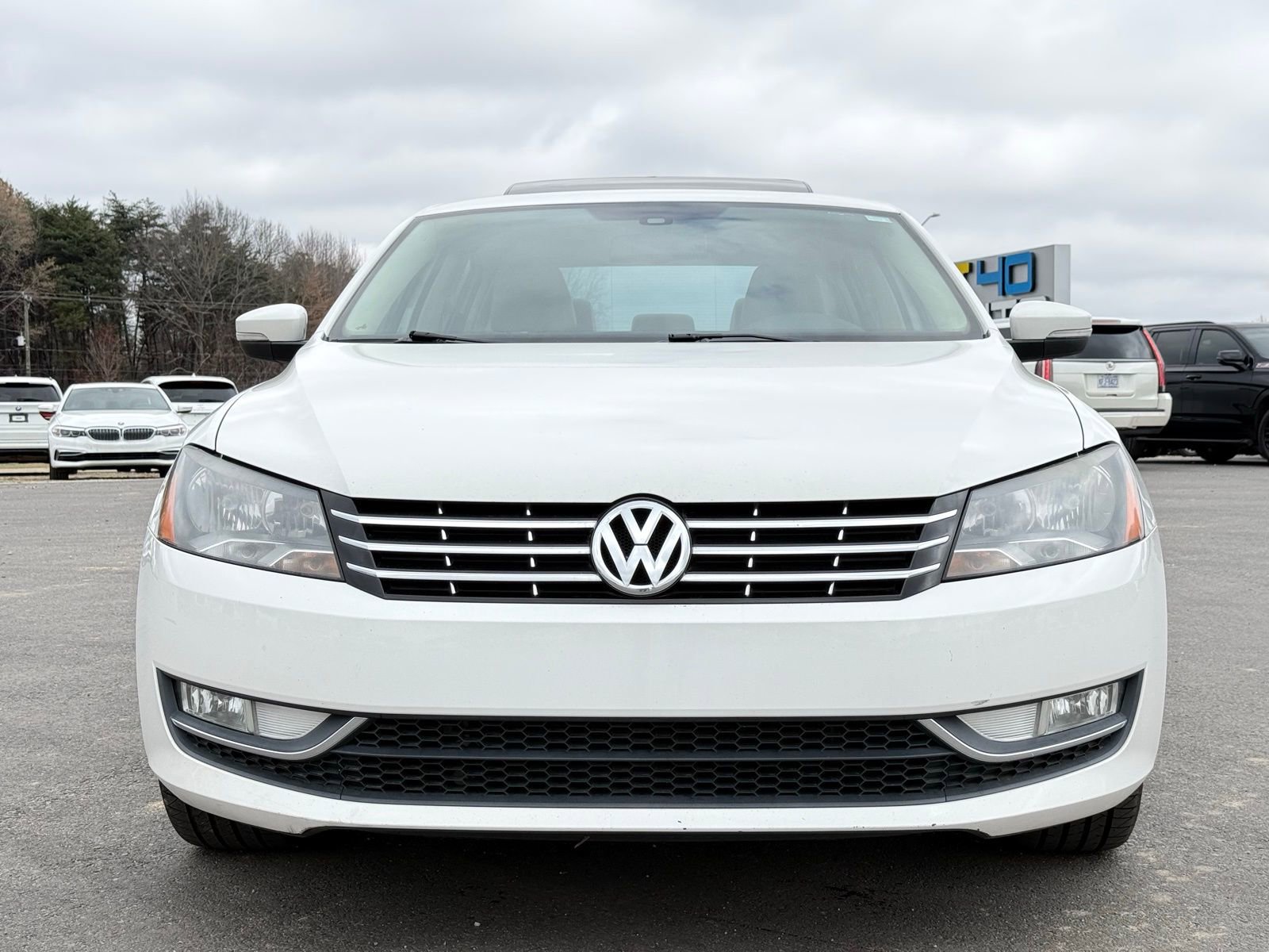 Used 2014 Volkswagen Passat 1.8T SEL Premium image 4