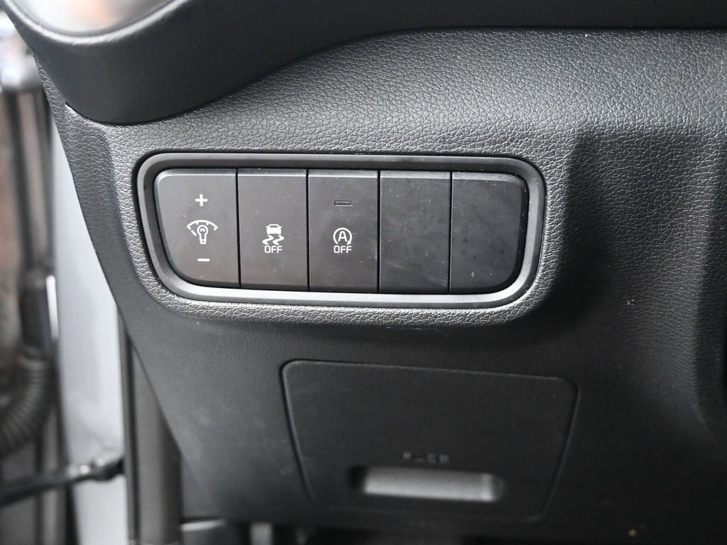 Used 2025 Kia Soul LX w/ LX Technology Package image 28