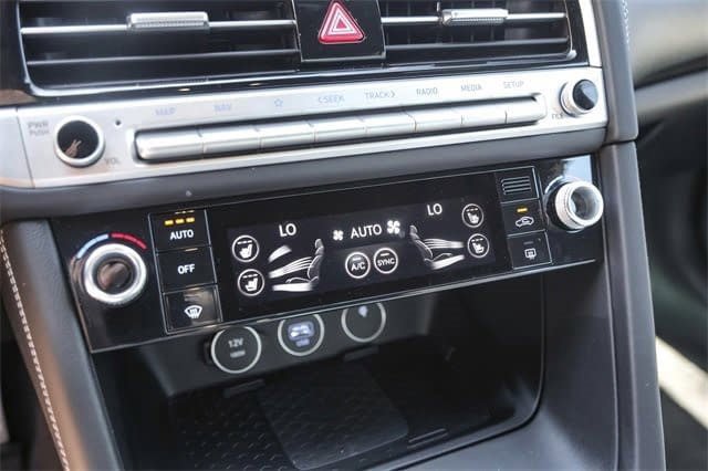 Used 2025 Genesis G70 3.3T Advanced image 21